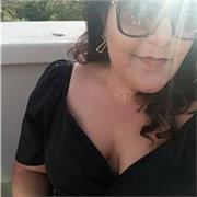 Docente di materie letterarie nei licei, laureata in Lettere Classiche, con esperienza pedagogiche nel campo della didattica.